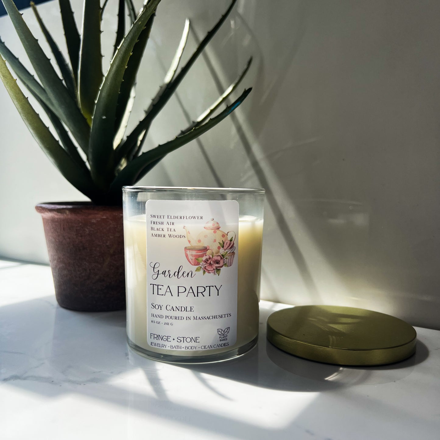 GARDEN TEA PARTY SOY CANDLE - 8.5 OZ