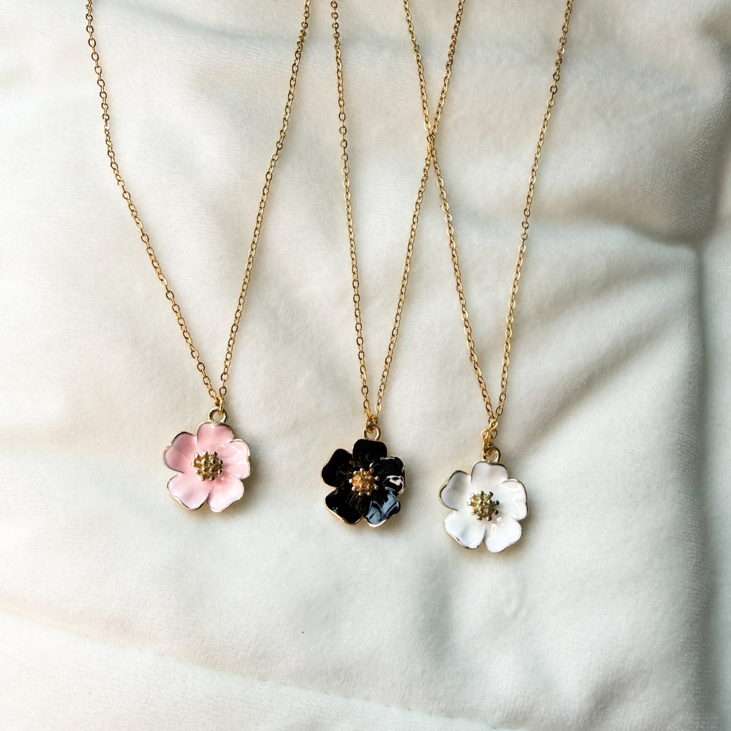 HIBISCUS FLOWER NECKLACE