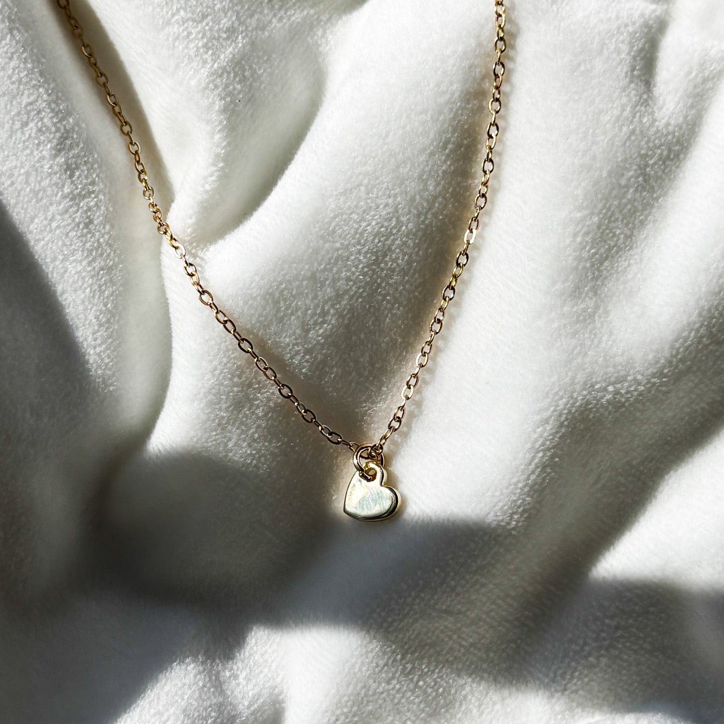 DAINTY HEART NECKLACE