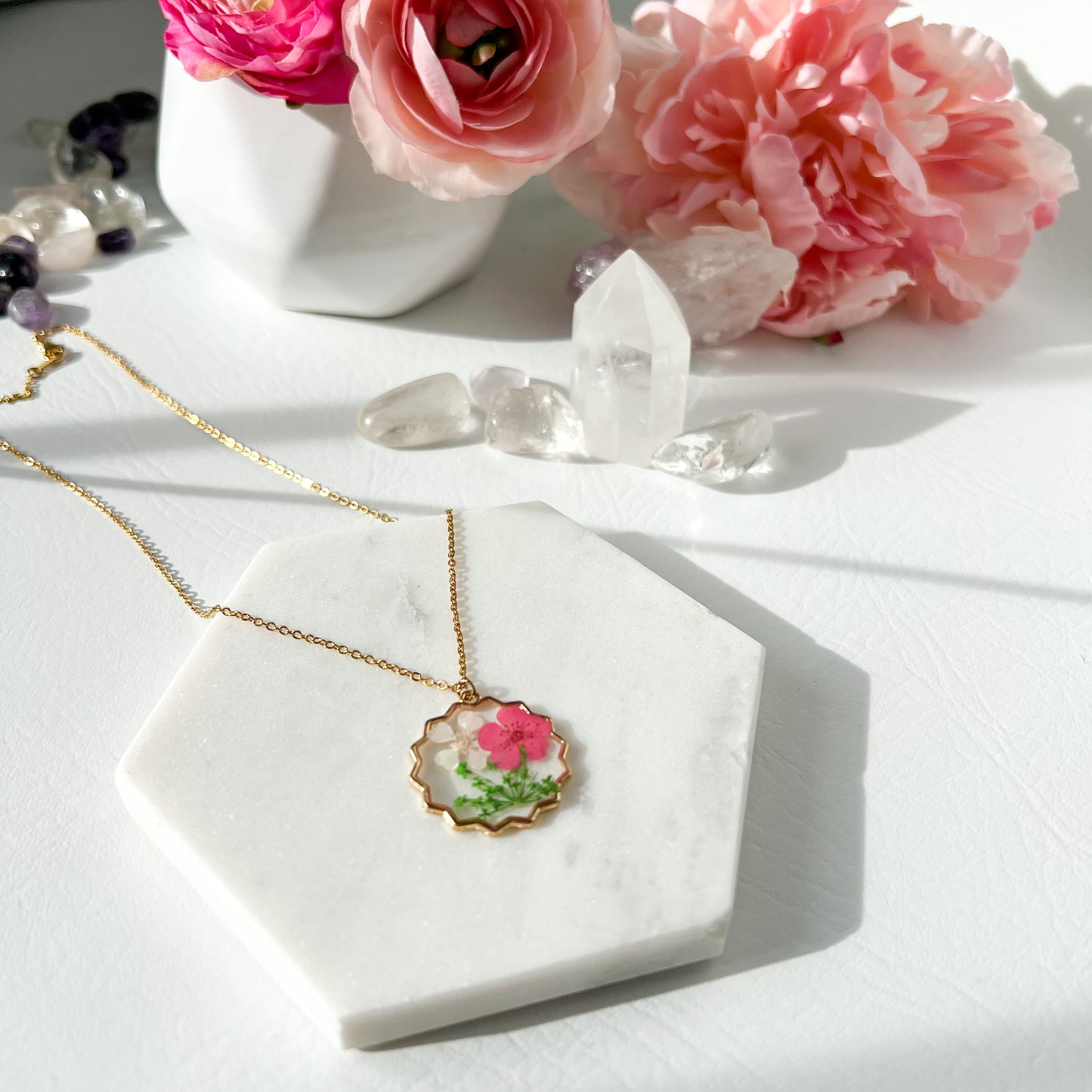 PRESSED FLOWER NECKLACE