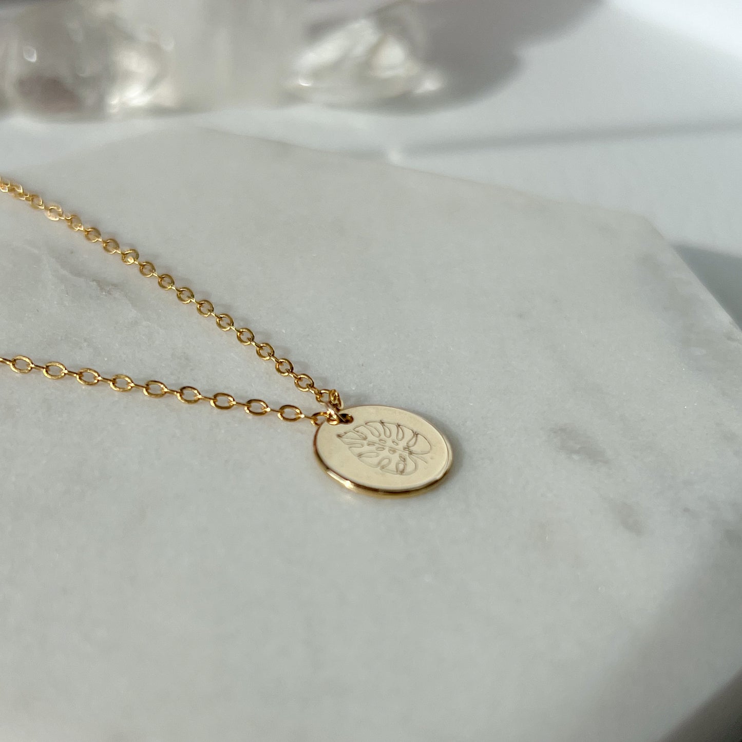 GOLD MONSTERA LEAF NECKLACE